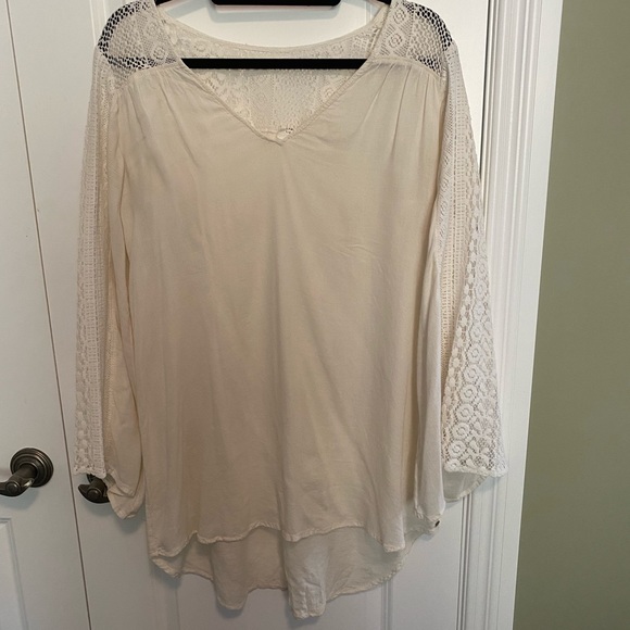 O’Neil beachy long sleeved top. Large - Picture 1 of 3